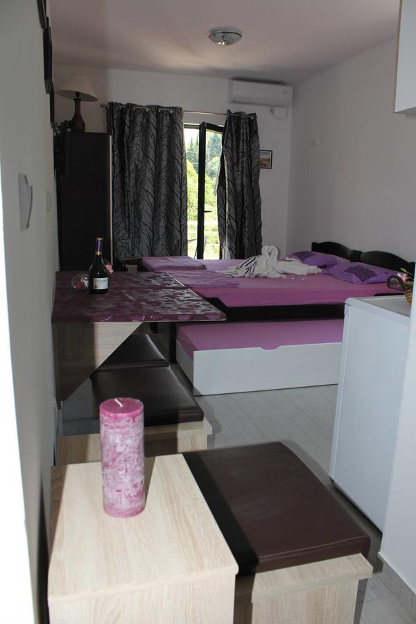 Apartments 4 Sailors Kamenari Extérieur photo